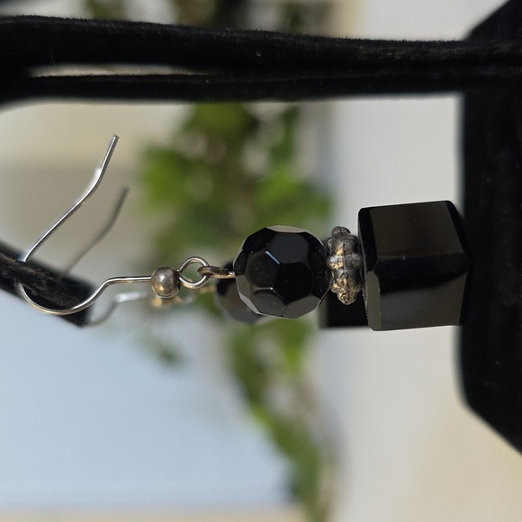 Classic Black Graduated Crystal Faceted Bead Necklace and Earrings Set - Picture 6 of 11